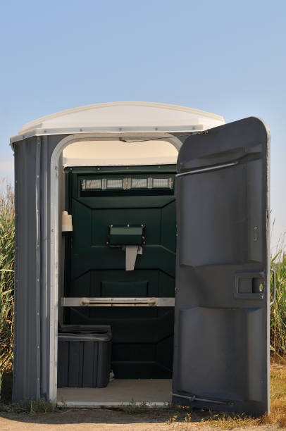 Best Porta potty rental near me  in Oakland, NJ